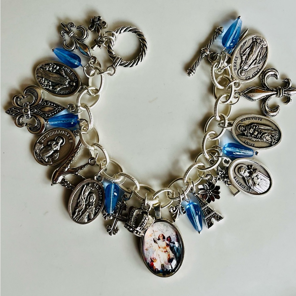 Charm Bracelet Joan of Arc, French Saints, Vintage Czech Glass - Picture 7 of 15